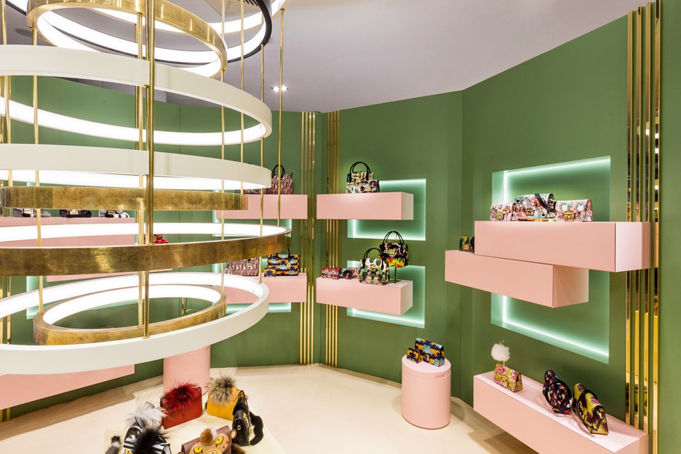 Furla Africa popup store открылся в галерее Lafayette в Париже | Vogue