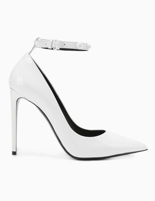 Balenciaga 37300 рублей tsum.ru.