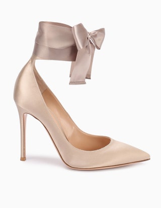 Gianvito Rossi 38600 рублей tsum.ru.