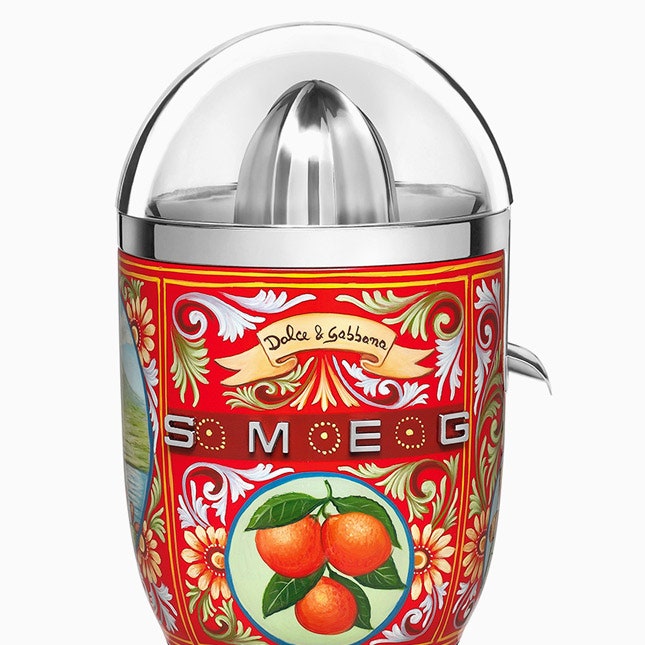 Расписные соковыжималки, блендеры и тостеры Dolce & Gabbana + Smeg
