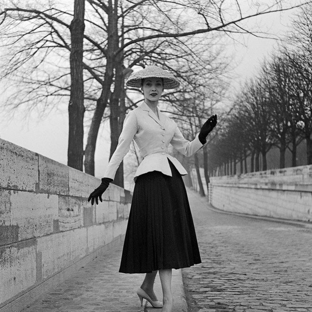 150 кутюрных платьев Dior в Национальной галерее Виктории