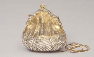 Первая сумочка Judith Leiber из металла 1967.