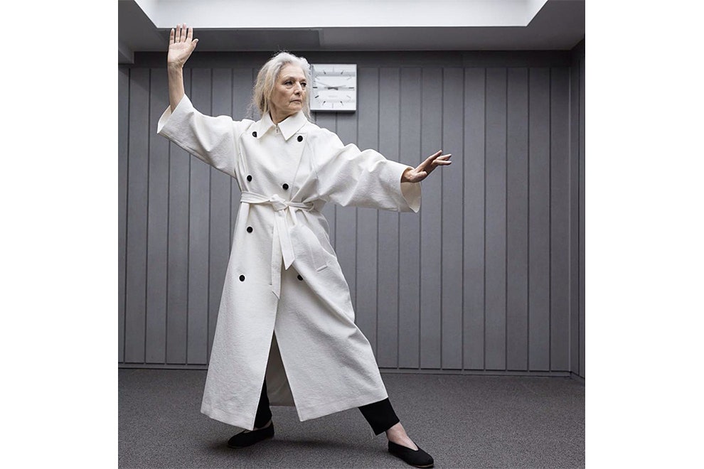 Модели в возрасте на подиумах Лондона и НьюЙорка Кармен Делль'Орефиче Дафна Селф и другие | Vogue