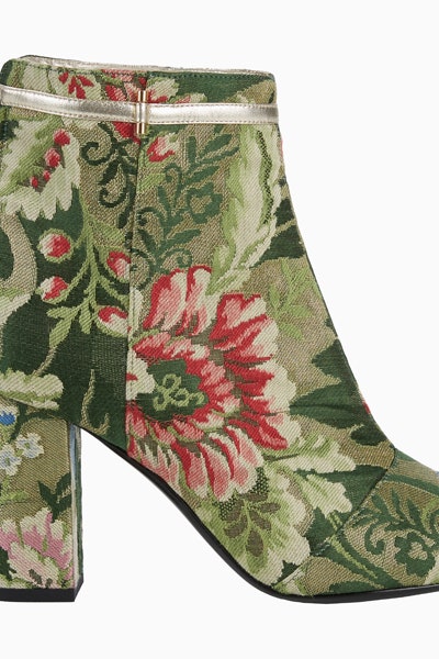 Весенняя коллекция Rubeus Milano Venetia обувь с венецианскими гобеленами | Vogue