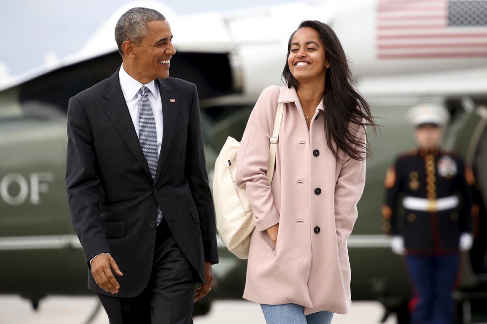 Модные образы Малии Обамы стритстайлфото дочери экспрезидента США | Vogue