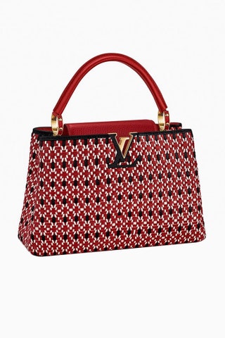 Сумка Louis Vuitton Capucines PM 325 000 рублей бутики Louis Vuitton.