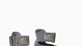 Обувь Fenty x Puma из первой «парижской» коллекции Рианны | Vogue