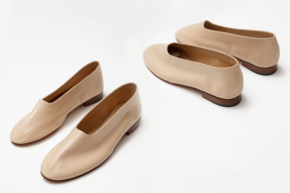 Туфлиперчатки Martiniano можно купить в ЦУМе | Vogue