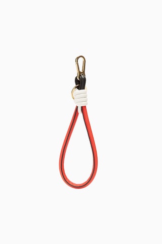 Брелок Loewe 10305 рублей matchesfashion.com.