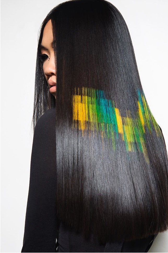 «Пиксельное окрашивание» волос узоры из цветных прямоугольников | Vogue