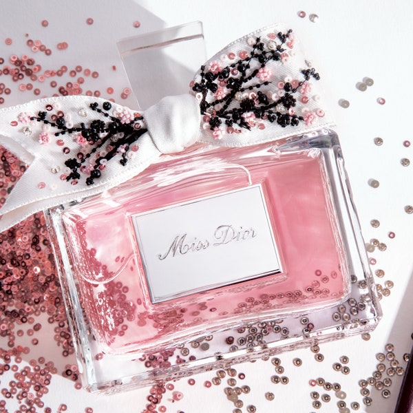 47 флаконов Miss Dior созданы в кутюрном ателье Дома