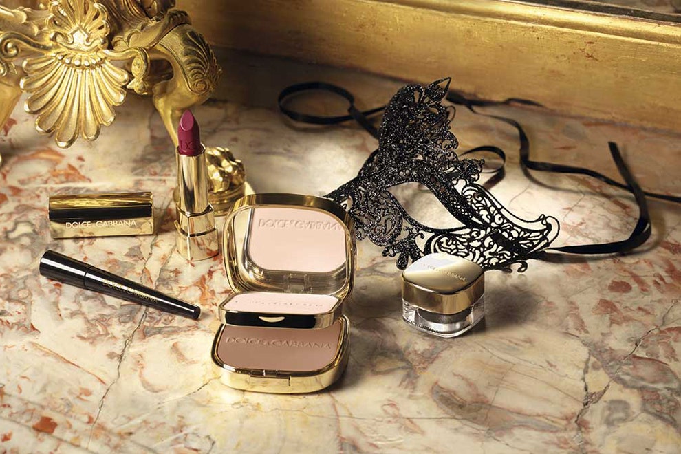 Рождественская коллекция макияжа Dolce  Gabbana Baroque Night Out в стиле барокко | Vogue