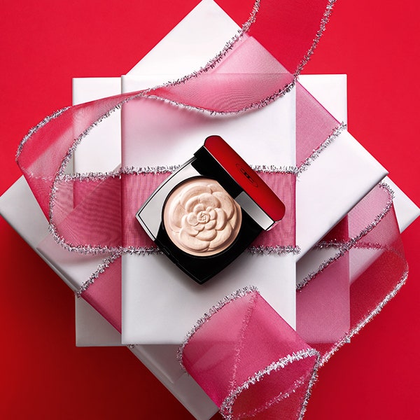 Мерцающая коллекция макияжа Chanel