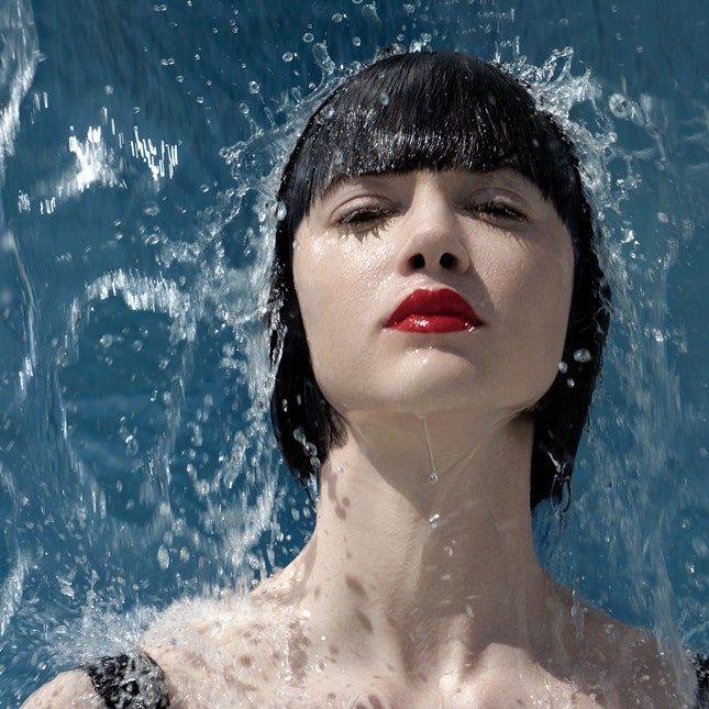Сила воды в обновленной коллекции Givenchy Sparkling