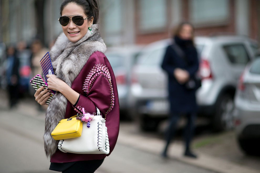 Модные маленькие сумки «ключницы» из коллекций ведущих брендов | Vogue