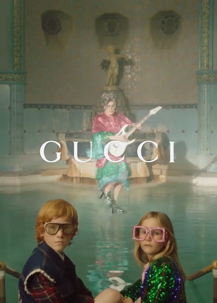 Видео Петры Коллинз для Gucсi снятое в купальне «Геллерт» в Будапеште | Vogue
