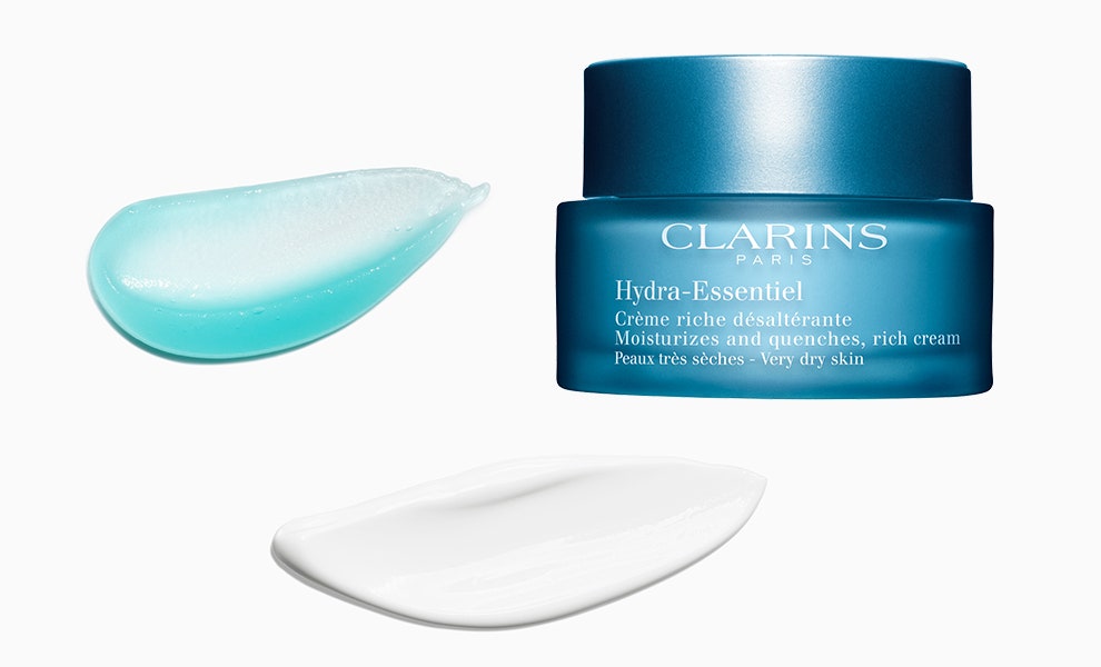 Линия Clarins HydraEssentiel для увлажнения кремы для разных типов кожи | Vogue
