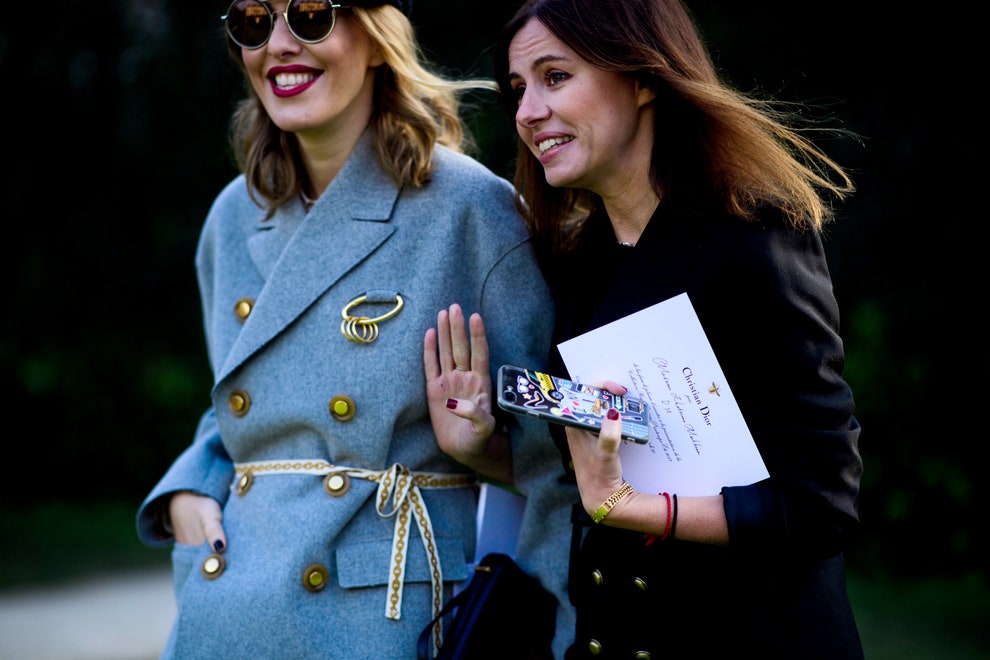 Стритстайлфото с Недели Высокой моды в Париже гости кутюрных показов | Vogue