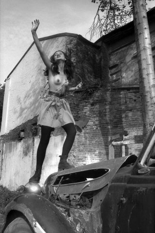 Сергей Борисов. Студентка. 1993.