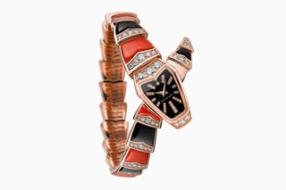 Часы Bvlgari из розового золота коралла и оникса — ул. Кузнецкий Мост дом 7.