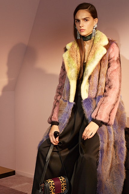 Шуба Lanvin из меха лисы и норки конфетных оттенков | Vogue