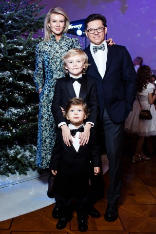 Виктория и Антон Борисевичи с сыновьями.