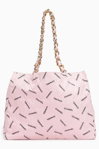 Винтажная сумка Chanel 187097 рублей farfetch.com.