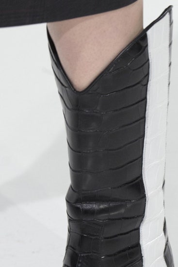 Обувь с металлическими носками туфли Stella McCartney и Calvin Klein осеньзима 2017 | Vogue