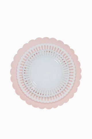 Индиа Махдави для Dior Maison.