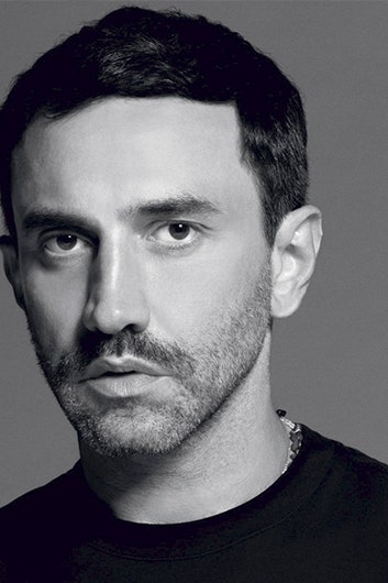 Рикардо Тиши запускает детскую линию в Givenchy первые вещи поступят в продажу в июле | Vogue