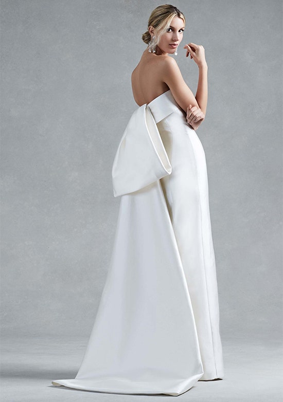 Красивые платья для зимней свадьбы от Viktor  Rolf Vera Wang Oscar de la Renta | Vogue