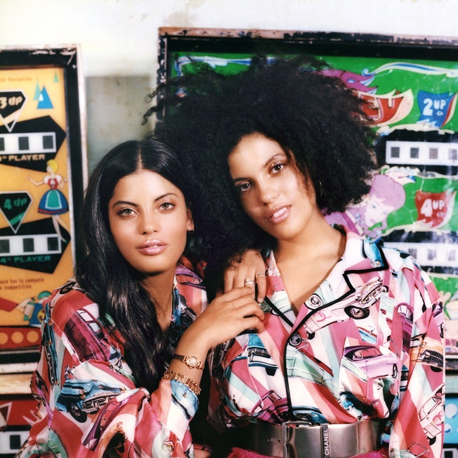 Кубинский драйв и парижский шик дуэта близняшек Ibeyi