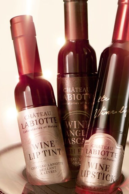 Labiotte помада и блески для губ во флакончиках в форме бутылок вина | Vogue