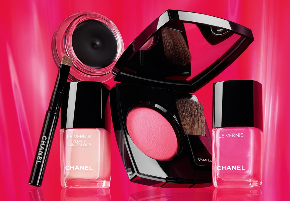 Synthetic De Chanel рождественская коллекция макияжа от Лючии Пики | Vogue