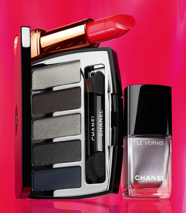 Synthetic De Chanel рождественская коллекция макияжа от Лючии Пики | Vogue