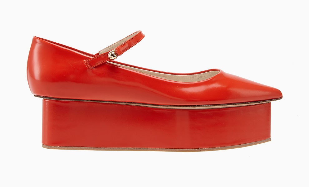 Туфли на платформе Delpozo из глянцевой красной кожи с застежками «Мэри Джейн» | Vogue