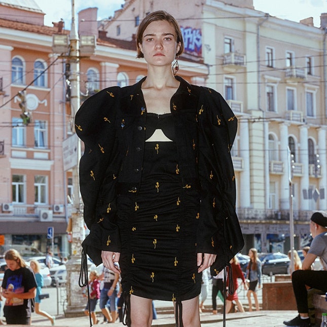 Вышивки, трикотаж, ленточки и новый секс на Ukranian Fashion Week