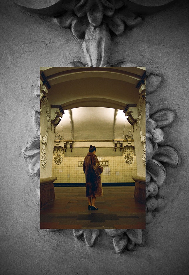 Пятая меховая коллекция The Muse by Xassa фото Натальи Туровниковой в шубах в метро | Vogue