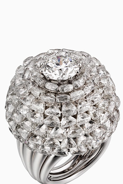 Cartier Magicien вторая часть ювелирной коллекции с бриллиантами изумрудами и турмалинами | Vogue