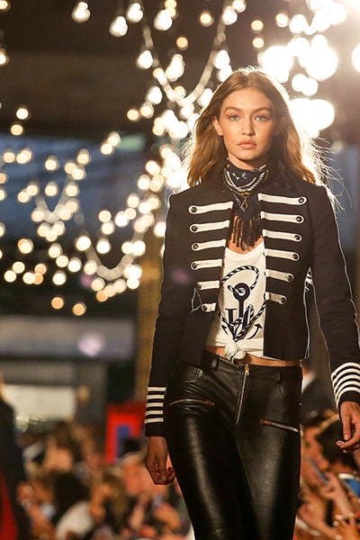 Tommy Hilfiger покажет женскую коллекцию весналето 2017 в ЛосАнджелесе 8 февраля | Vogue