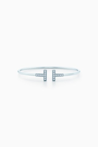 Браслет Tiffany T Wire из белого золота с бриллиантами.