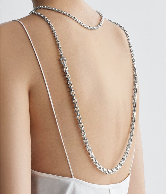 Tiffany T пополнение коллекции новыми кольцами браслетами и цепочками | Vogue