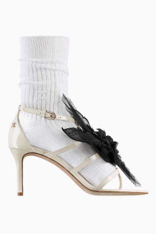 Chanel цена по запросу магазины Chanel.