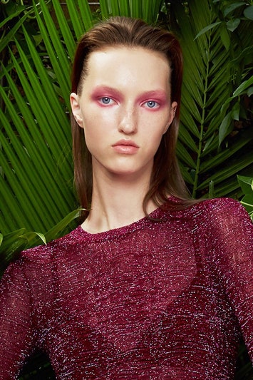 Макияж глаз в красных тонах косметика Giorgio Armani Chanel YSL Dolce  Gabbana | Vogue