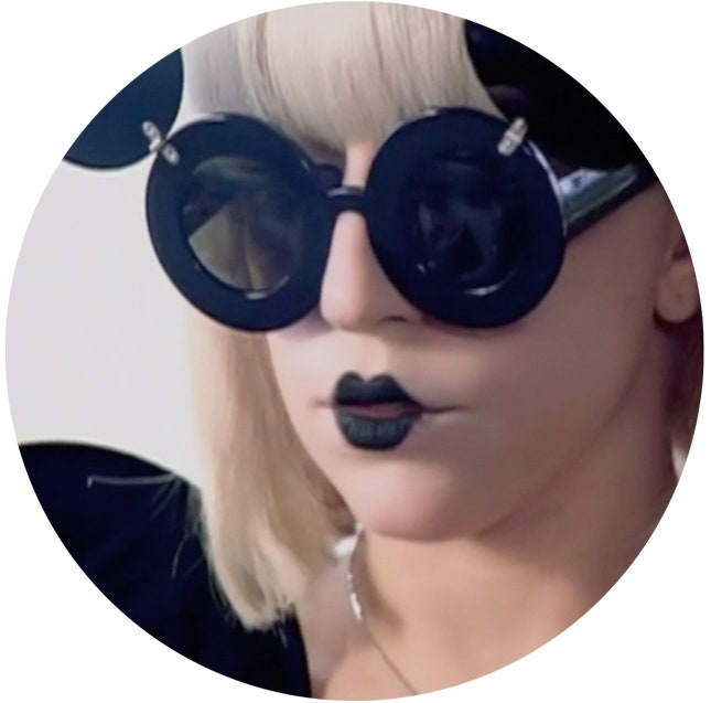 Видео с Леди Гагой лучшие образы певицы в клипах Perfect Illusion Bad Romance и других | Vogue