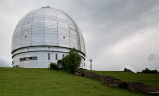 Большой телескоп азимутальный. Фотография Юрия Пальмина.