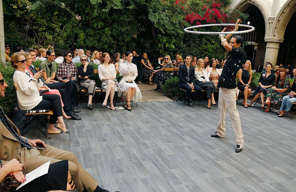 Фото гостей показа CFDAVogue Fashion Fund в Château Marmont Кристен Стюарт и другие | Vogue