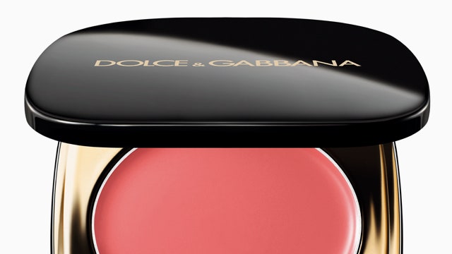 Коллекция макияжа Dolce & Gabbana Blush of Roses: румяна, бронзер и  хайлайтер | Vogue | Vogue Russia