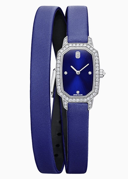 Harry Winston Emerald миниатюрные часы с бриллиантами на двойном атласном браслете | Vogue