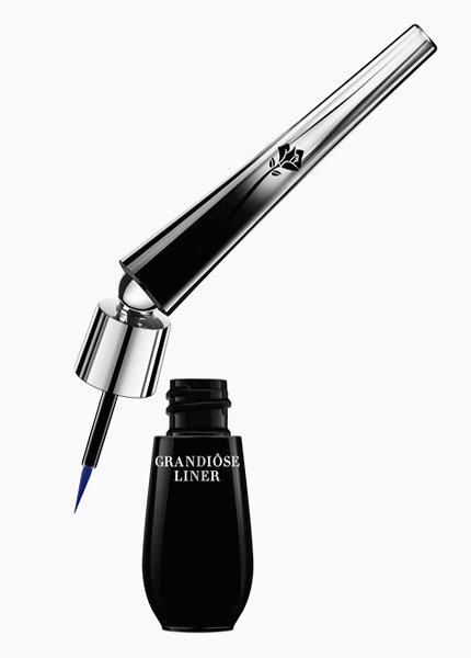 Гибкий лайнер Lancôme Grandiôse Liner видео урок макияжа глаз от Эльзы Элдридж | Vogue